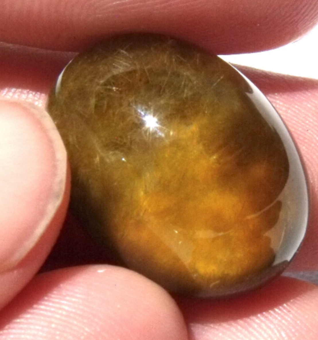 Strange and beautiful, Rich, Velvety, Golden Yellow Dumortierite Quartz Crystal - 23.7 CT - 1 Piece Quartz Specimen 0489