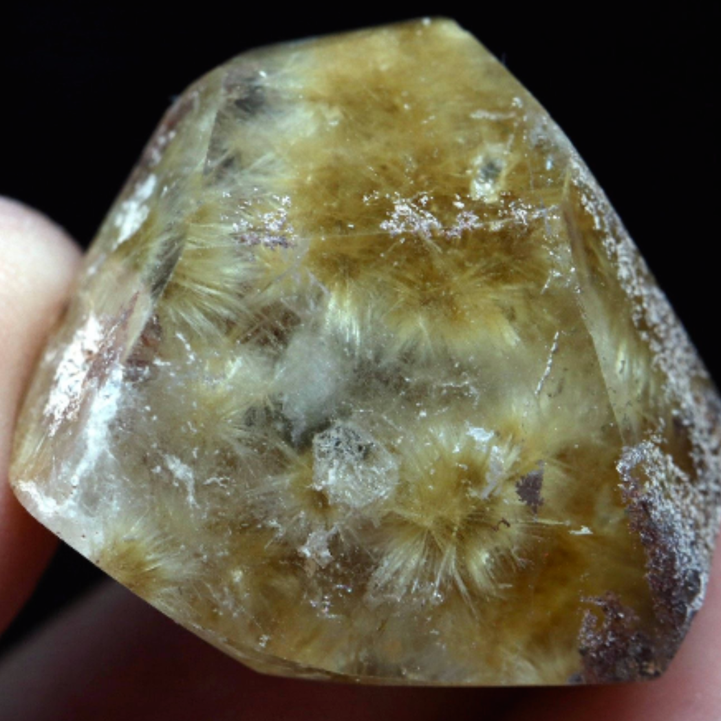 Spectaucular Golden Rutilated GOETHITE OR Cacoxenite Burrs in WaterClear Quartzite - Large. 67 cts. 0333