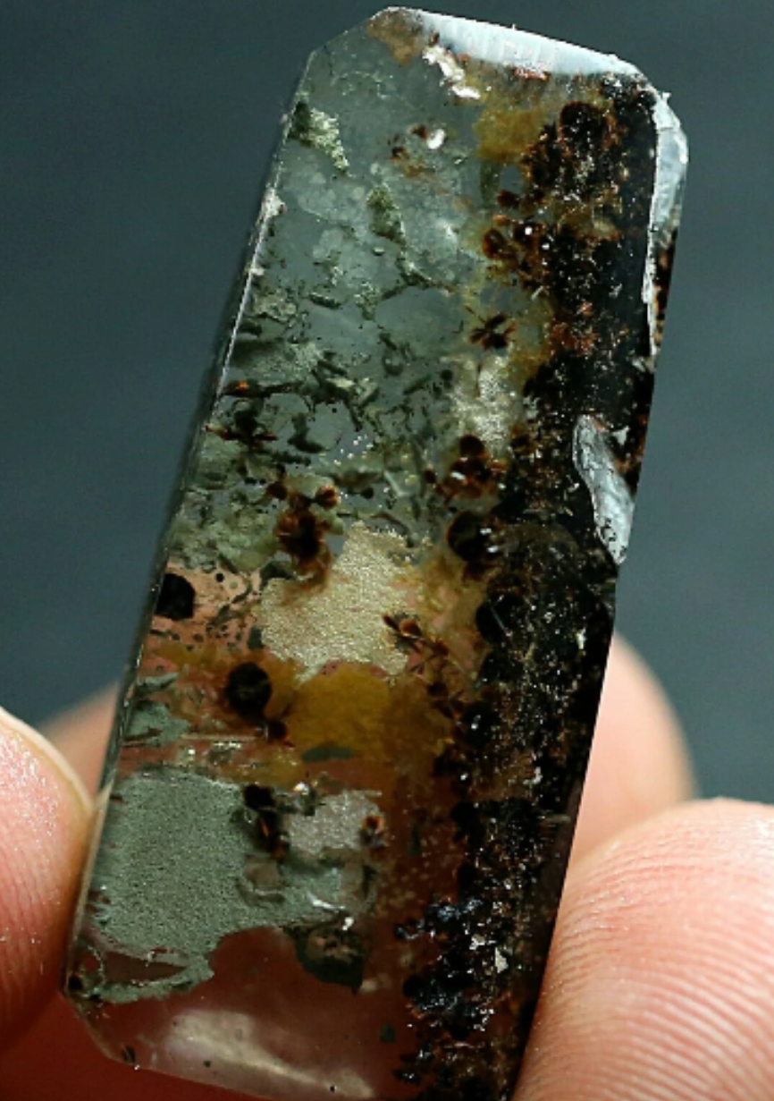 All NATURAL! Super, Ultra Rare rare 33.1 cts Brown Goethite Ball or Burrs in Quartz Crystal - Water Clear Crystal. 1176