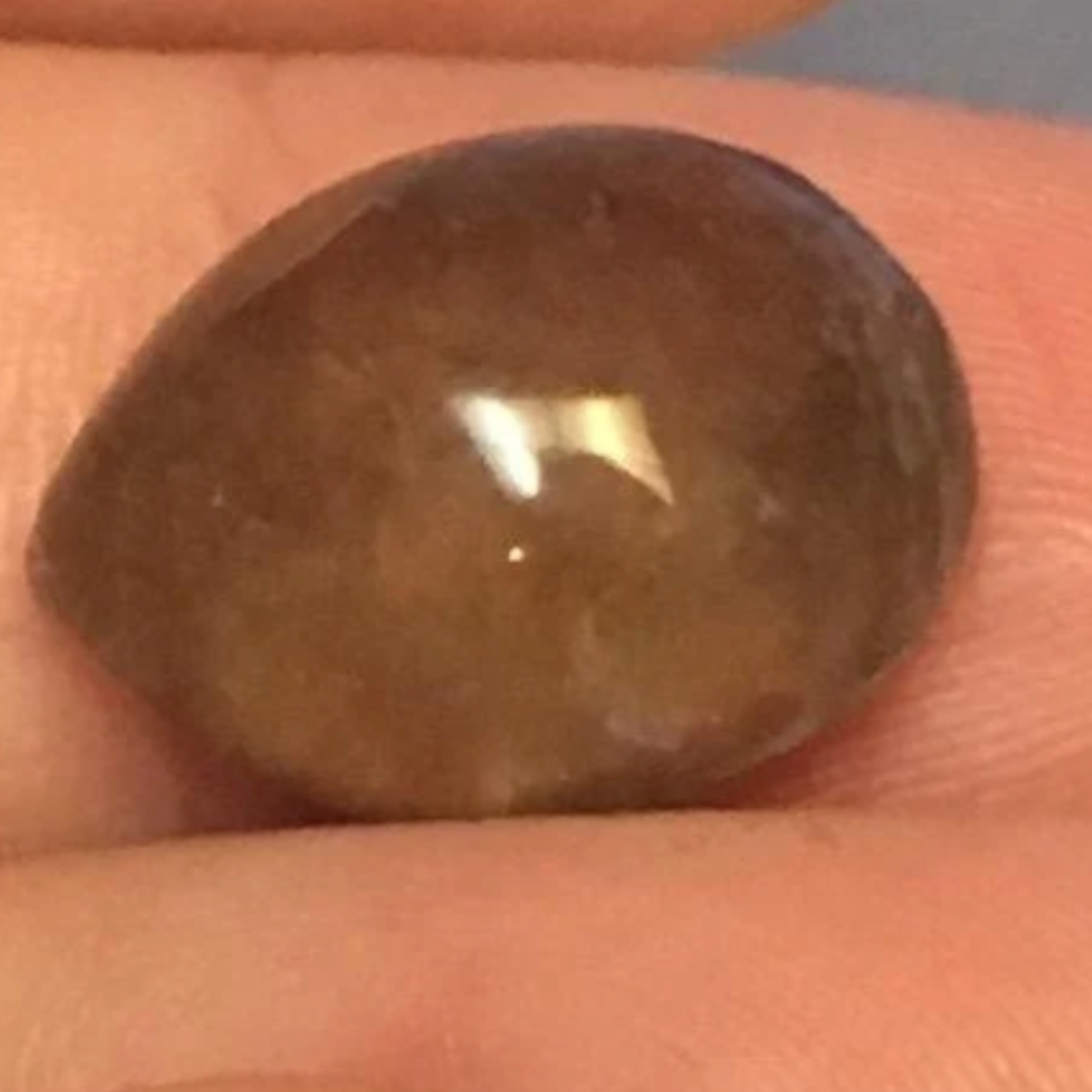 Nice, flat Backed Cab. 8.5 cts - Hyper Rare. Red & Beige Dumortierite Quartz Crystal - 1 Piece Quartz Specimen.