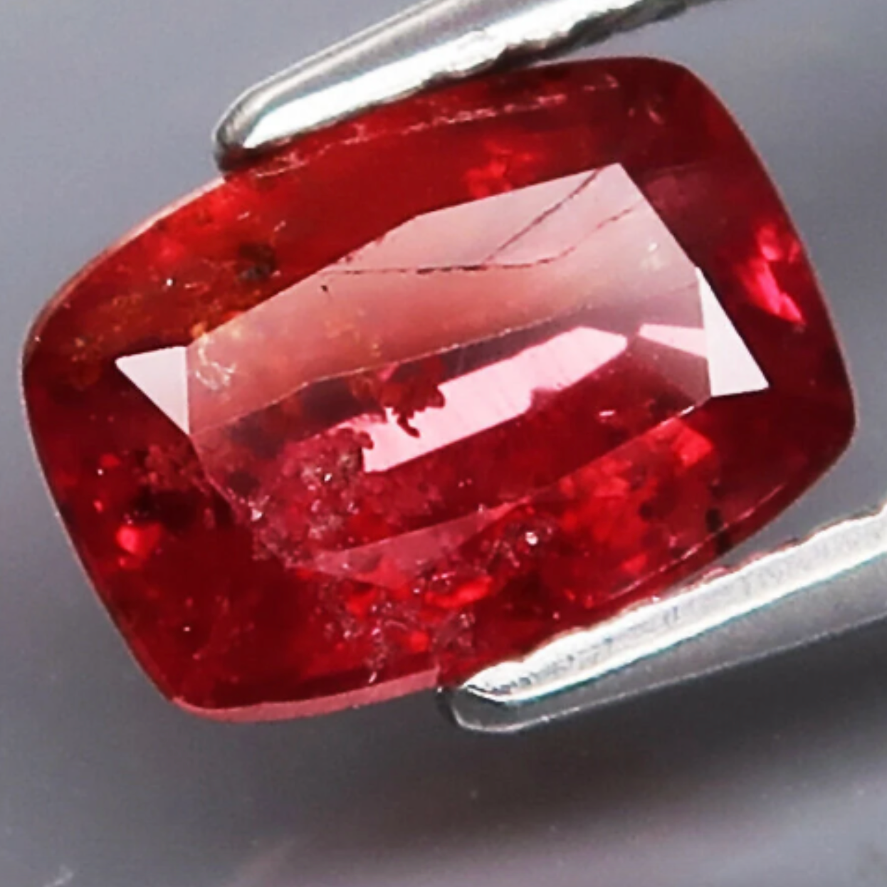 Tanzanian Ruby - 2.00 CT - Natural (Unheated Ruby). 5491