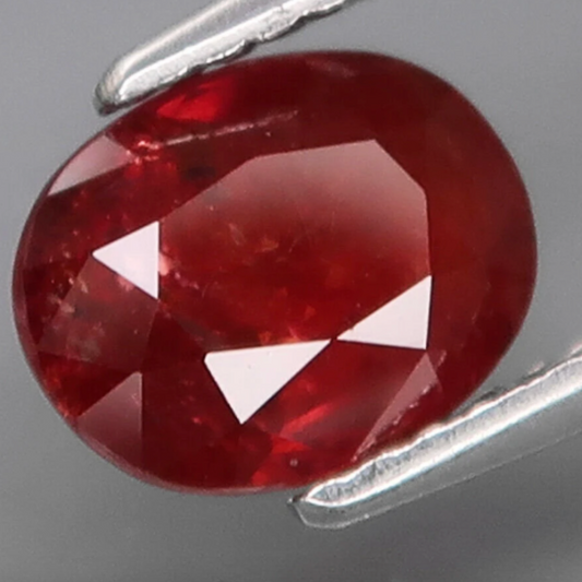 Tanzanian Ruby - 2.09 CT - Natural (Unheated Ruby). 3905