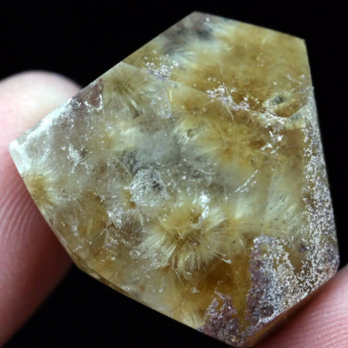 Spectaucular Golden Rutilated GOETHITE OR Cacoxenite Burrs in WaterClear Quartzite - Large. 67 cts. 0333