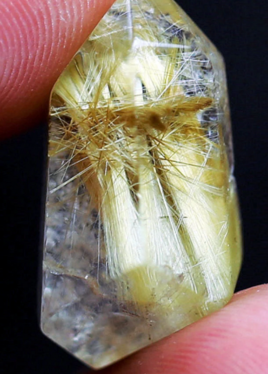 9.8 cts Clear Golden Rutilated Quartz - Gold Rutile Polished Crystal. 7198