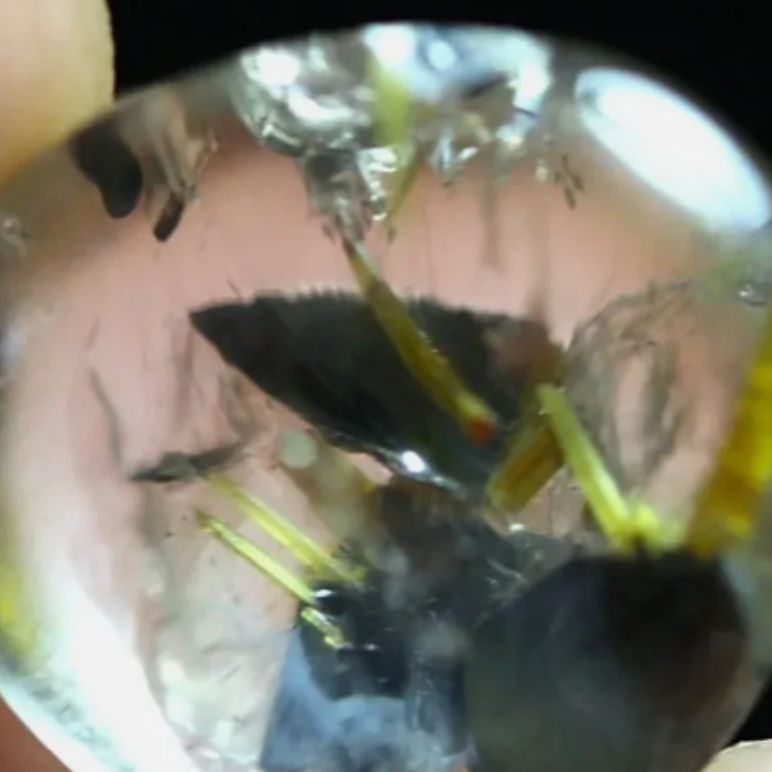 Very Dynamic 12.2 cts Clear Golden Rutilated Quartz Crystal on Mica - Crystal Clear Quartz Crystal.