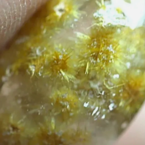 4.9 cts Glittering Golden Rutilated GOETHITE Burrs in Crystal Clear Quartz. Flat Backed Cab.